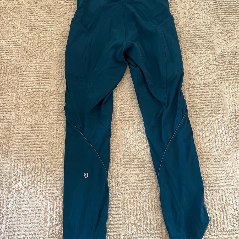 Aqua blue lululemon leggings 25”